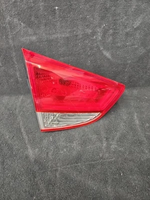 Внутренний левый задний фонарь для Hyundai Tucson 2010-2015 годов выпуска 92406-2S02 от оригинального производителя - Изображение 1 из 3