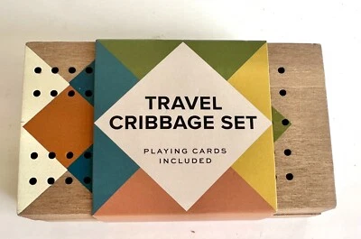 Juego de cuna de viaje Love X junio con tablero de cartas y clavijas. Nuevo. Foto 1 de 2