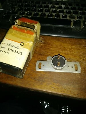 Chevrolet Pasajero 1968 Nos con interruptor de respaldo de 4 velocidades 1993431 Foto 1 de 2