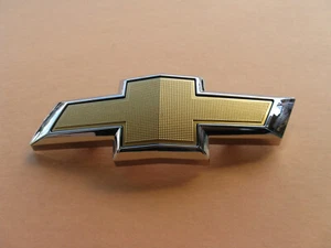 16 17 18 19 20 21 22 23 24 CHEVROLET CAMARO FRONT EMBLEM LOGO BADGE SYMBOL 45862 - Picture 1 of 6
