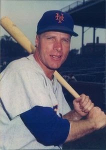 HY2-88 1962 New York Mets MLB Baseball Richie Ashburn ORIGINAL 5x7 BRACE PHOTO - Picture 1 of 1