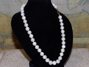 COLLANA PERLE NATURALI bianco sferiche, girocollo lunghezza 44 cm, 1 cm diametro - Foto 1 di 1