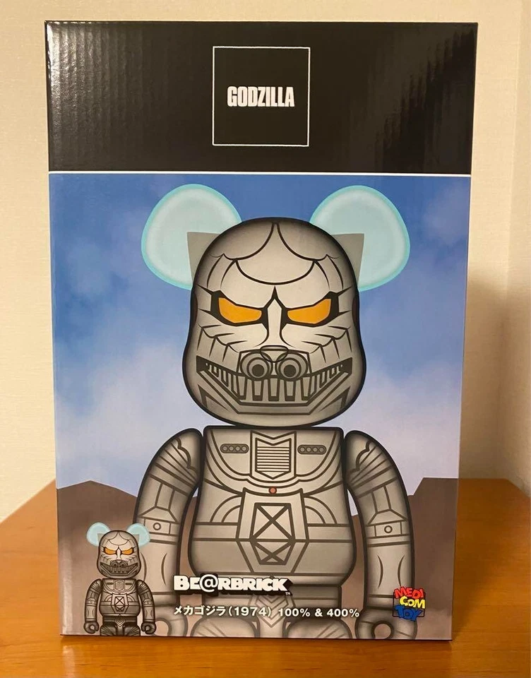 BE@RBRICK 400% & 100% Mechagodzilla 1974 MEDICOM TOY Bearbrick Japan - Image 1 of 2