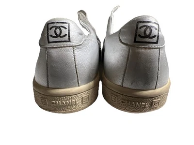 CHANEL КРОССОВКИ 39,5 СЕРЕБРО КОЖИ CC ЛОГОТИПЫ  - Изображение 1 из 4