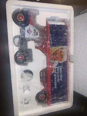 Тракторный прицеп First Gear 19-1514 1:34 Pepsi-Cola Mack B-61 - Изображение 1 из 3