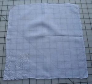 1201 Beautiful embroidered linen hankie, white work rose & flowers - Picture 1 of 2