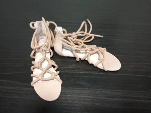 NWOT Steve Madden Rope Tie Around Beige Flat Sandals 8M - Picture 1 of 9