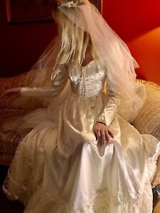 Gunne Sax 70s vintage Wedding Dress, size 5