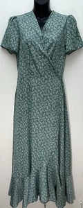 Pretty Garden Maxi Wrap Dress Womans Sz Medium Green Floral Print NWT - Picture 1 of 19