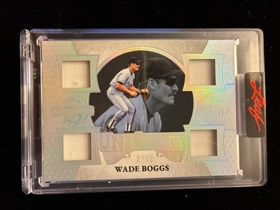 Juego cuádruple Leaf Spectacular de béisbol 2025 WADE BOGGS Uni4mity usado plateado 2/10 Foto 1 de 2