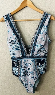 Купальник цельный женский Nanette Lepore размер 8 синий цветочный мягкий фиолетовый - Изображение 1 из 3