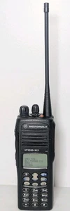 Motorola HT1550 XLS UHF 450-527 MHz 255 Channel Front Panel Programmable GMRS - Picture 1 of 11