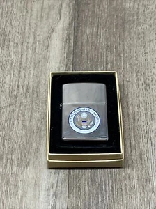 2001 Brand New Unfired High Polish Zippo "The United States of America" w/Box - Picture 1 of 8