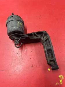 Volkswagen Transporter T4 Drivers Side Engine Mounting 1.9TD ABL 028199207F VW - Picture 1 of 22