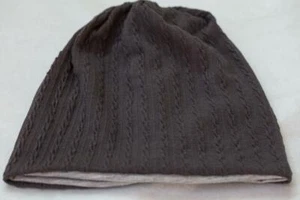 Gorro suave tejido con cable suave para bebé niño pequeño en carbón/gris 6 a 18 meses - Imagen 1 de 1