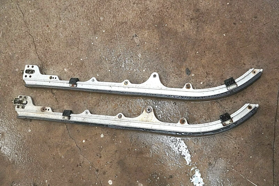 Yamaha Snowmobile XLV 540 Rear Suspension Rail (pair) - Imagem 1 de 1