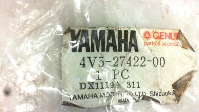 GENUINE YAMAHA PARTS RIGHT FOOT PEG BRACKET IT250 81-82 IT465 81-82 4V5-27422-00 - Image 1 of 4