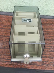 Vintage Diskette Floppy Box - Photo 1/10