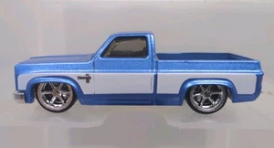 Chevy Silverado Premium Boulevard 4x4 2019 Lowrider Custom Hot Wheels 83 - Imagen 1 de 7