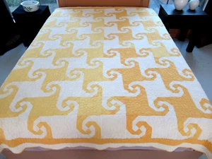 Vintage 2 Color Yellow & White Cotton Hand Sewn Dense Quilting SNAIL TRAIL Quilt - Picture 1 of 23