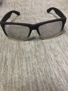 Ray Ban Justin4165-852/88 matte frame with gray gradient lens - Bild 1 von 5