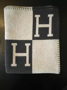 NEW AVALON HERMES BLANKET - Picture 1 of 9