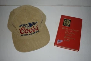 Juego de camareros con libro de barman de 1967 Guide to Bartending y sombrero de pana de cerveza Coors - Imagen 1 de 22