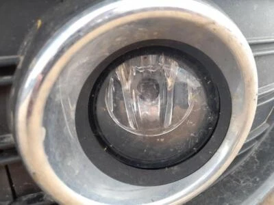 8200074008 left fog light for Renault Fluence (L3) 1.5 DCI 2010 4964932 - Image 1 of 3