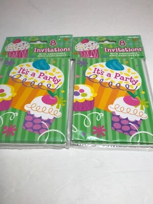 Приглашения на вечеринку кекс - 2 упаковки по 8 штук с конвертами уникальные - Изображение 1 из 4