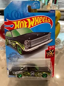 2020 Hot Wheels 221 Hw Fiamme 10/3m65 Ford Galaxie Nero W/Verde 5 Raggi Whls - Foto 1 di 1