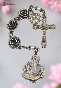 Coronilla Dama de Lourdes Rosas 3 Avemarías | HeritageBronze - Imagen 1 de 3