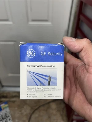 Sensor/detector de movimiento con cable GE Security Interlogix PI6000 PIR Opt inmunidad de mascotas Foto 1 de 3