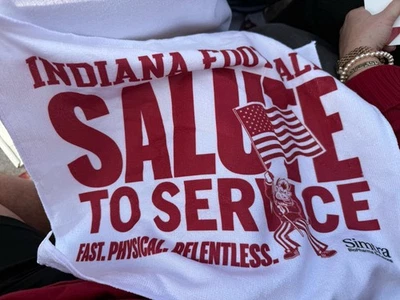 Toalla de rally RARA Indiana University V. Wisconsin 15 de noviembre de 2025 Foto 1 de 2