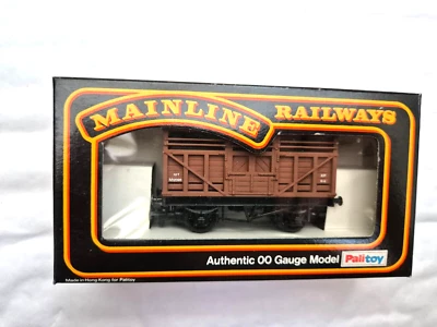 OO GAUGE MAINLINE RAILWAYS 37-143 B.R. BROWN 12T CATTLE WAGON - Image 1 of 4