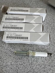 4 x GENUINE BMW SPARK PLUGS 12127728657 LMAR8AI-8 - Picture 1 of 4