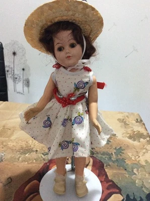 RARE Vintage Knickerbocker Doll Hard Plastic ORIGINAL fully dressed ca1950s 11 " - Bild 1 von 4