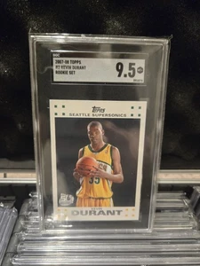 Tarjeta de novato Topps Kevin Durant 2007 graduada SGC 9,5 Nets Warrior baloncesto #2 - Imagen 1 de 2