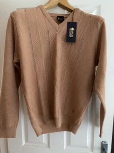 REDUCED !        GABICCI PULLOVER BRAND NEW WITH TAGS SIZE MEDIUM - Picture 1 of 3