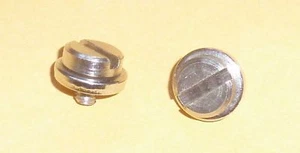 Dos tornillos para colocar placas Brother máquina de tejer costilla KR230/260/850 - Imagen 1 de 1