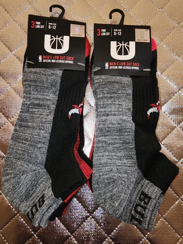 NBA Chicago Bulls Men's Low Cut Socks Shoe Size 6-12 Total of 6 Pairs Cover
