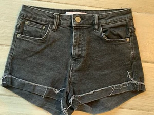 Zara Denim Shorts Size Euro 34 Uk 6 Black Denim Shorts Rough Hems - Picture 1 of 3
