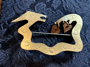 Vintage Brass Southwest Fetish Snake Dangling Heart Pin Brooch: Signed ETC - Picture 1 of 5