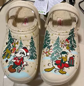 NUOVO Disney Parks CROCS Topolino e Amici Zoccoli Vacanze Adulti m8/w10 - Foto 1 di 9