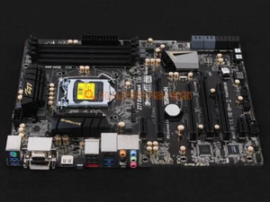 ONE ASRock Z77 Extreme4 Intel Z77 LGA 1155 DDR3 - Picture 1 of 2