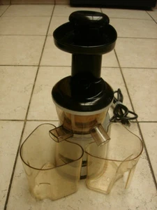 Omega VRT350 Heavy Duty 150W Masticating Juice Extractor Juicer Complete EUC - Picture 1 of 10