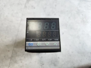RKC CB100 FK03-M*AB-NN/A/Y temperature controller - Picture 1 of 4