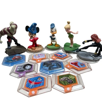 Lote de 13 bonecos Disney Infinity e discos de poder feiticeiro Mickey Donald Thrax - Imagem 1 de 4
