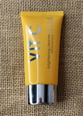 Limpiador iluminador Rodial Vit C - tamaño de viaje Foto 1 de 3