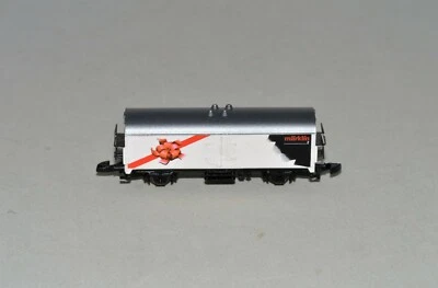 Z Scale Marklin White Refrigerator Freight Car w/ Red Packing Ribbon Out Of Set - Image 1 of 4