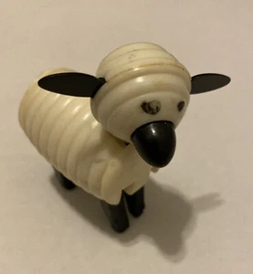 Vintage Fisher Price Little People White Sheep Farm Animal Lamb Toy B7 - Picture 1 of 8
